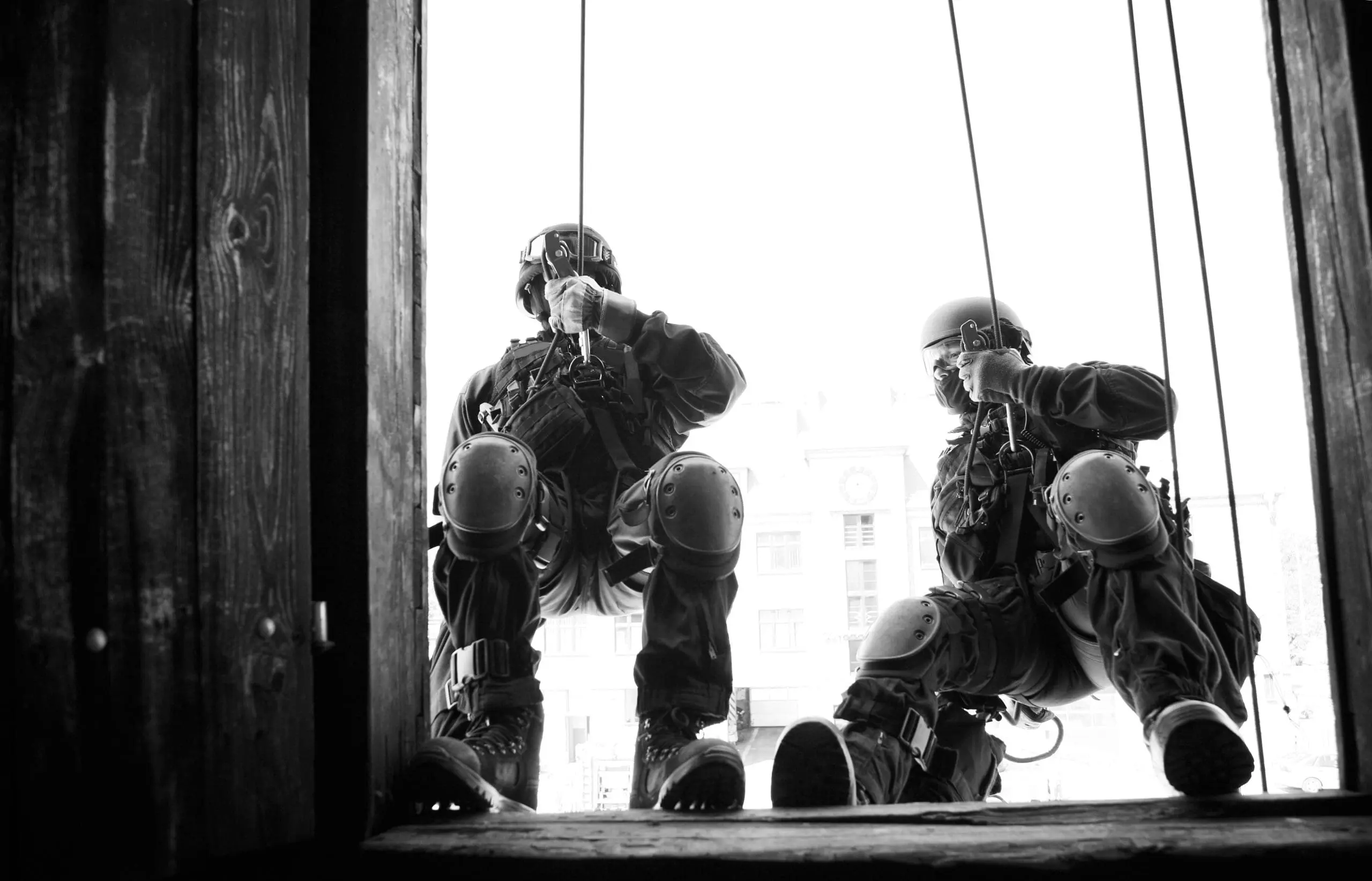 security training rappelling through window